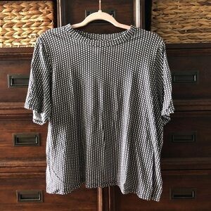 PopSugar black short sleeve tee with star pattern in size XXL